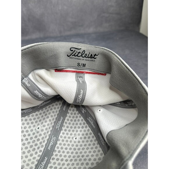 Titleist golf hat white and black small/medium - Picture 5 of 5